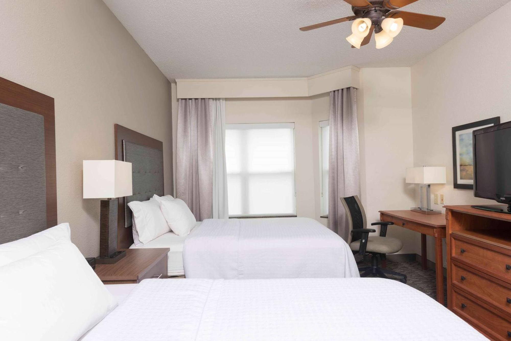 Homewood Suites By Hilton Indianapolis Airport / Плейнфийлд Екстериор снимка
