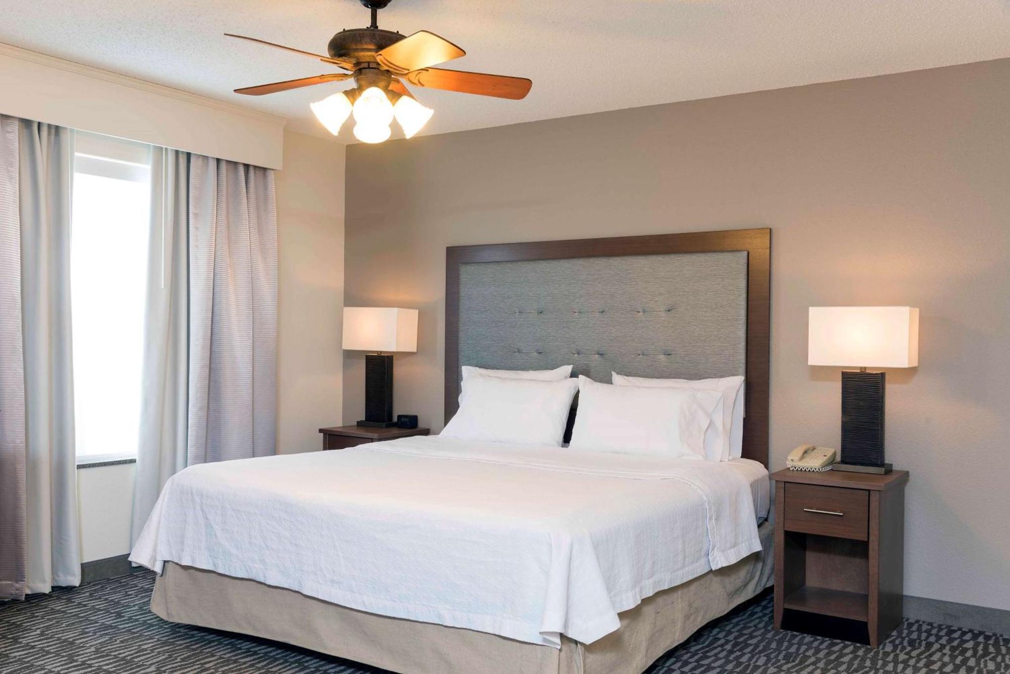 Homewood Suites By Hilton Indianapolis Airport / Плейнфийлд Екстериор снимка