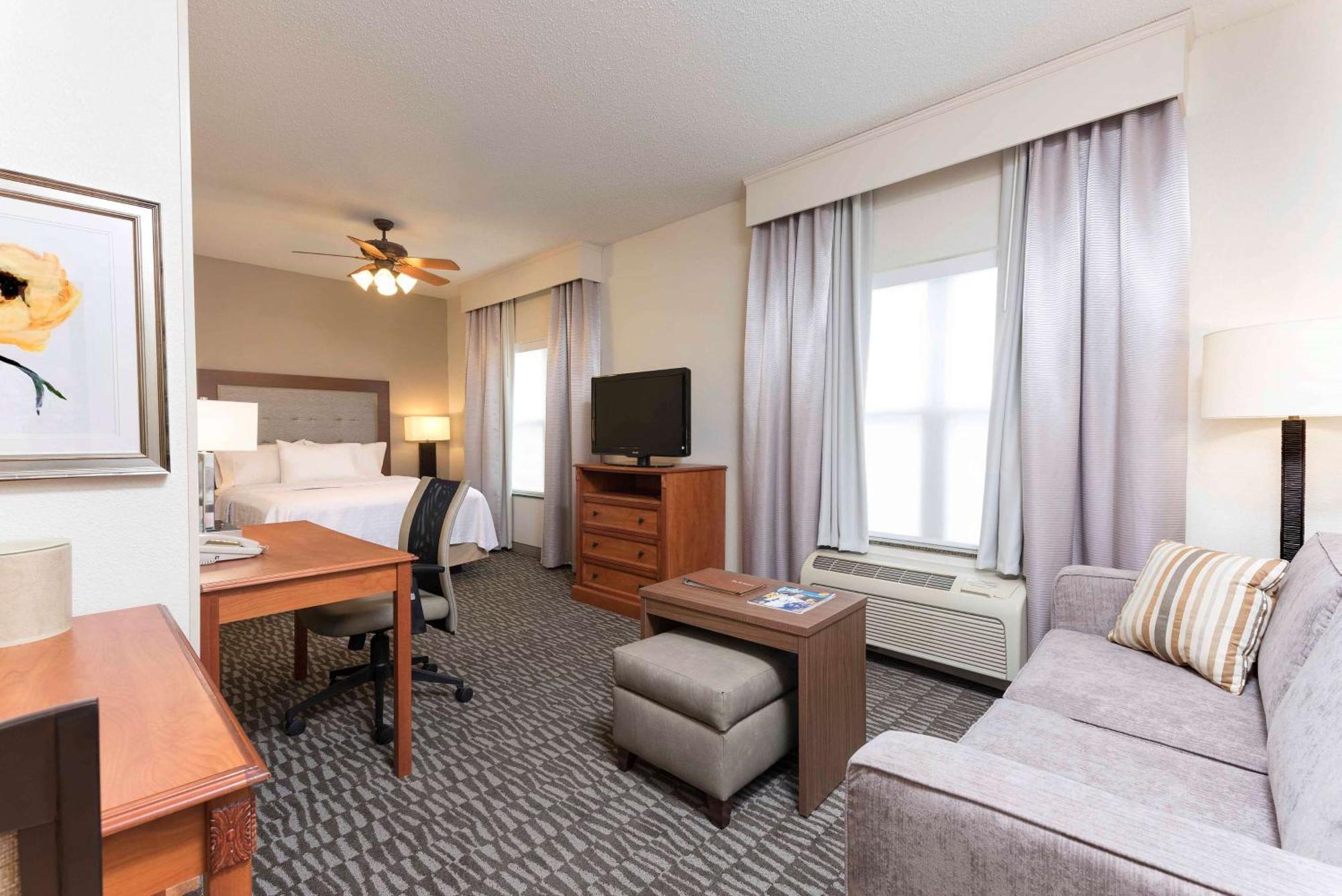 Homewood Suites By Hilton Indianapolis Airport / Плейнфийлд Екстериор снимка