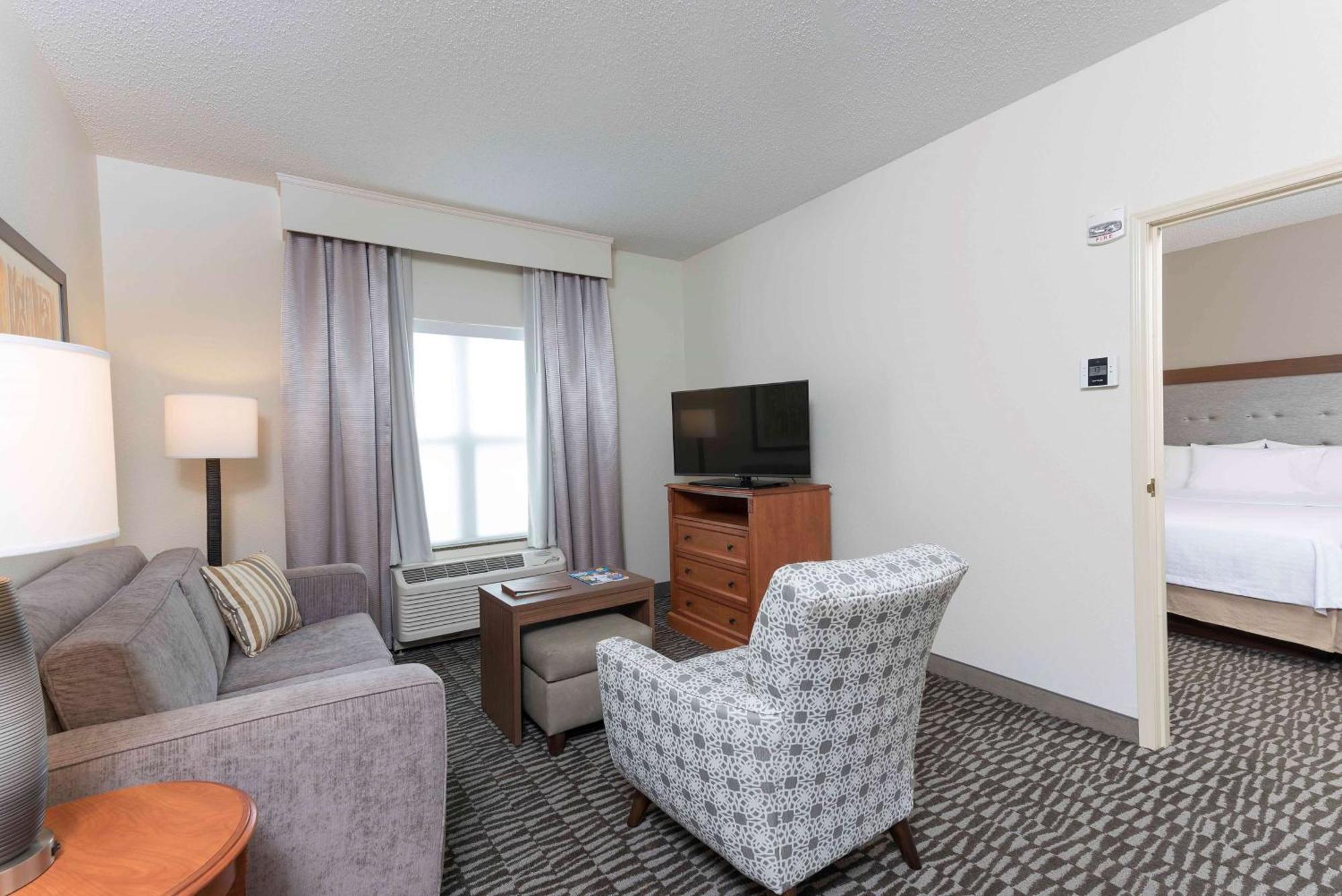 Homewood Suites By Hilton Indianapolis Airport / Плейнфийлд Екстериор снимка